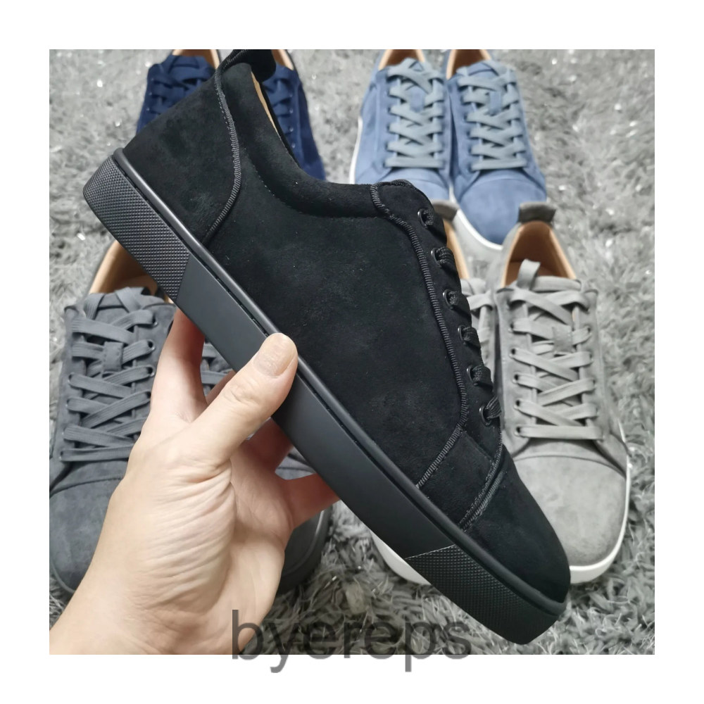Christian Louboutin — photo 4 of 4
