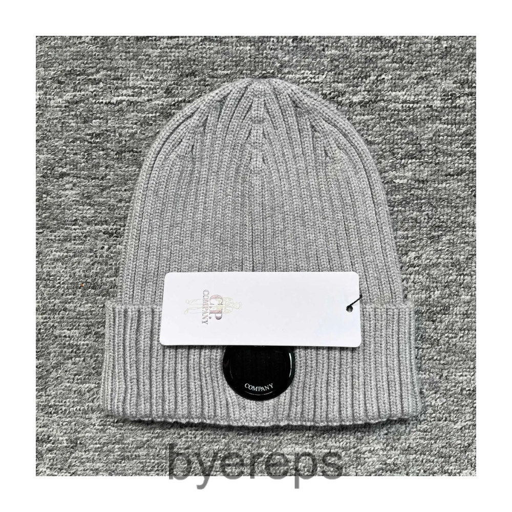 Unbranded Cp Knitted Hat — photo 4 of 4