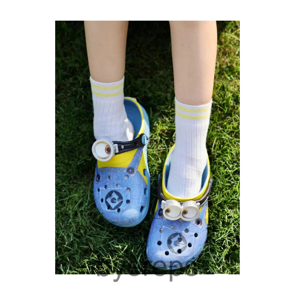 Unbranded Crocs Minions — photo 2 of 3