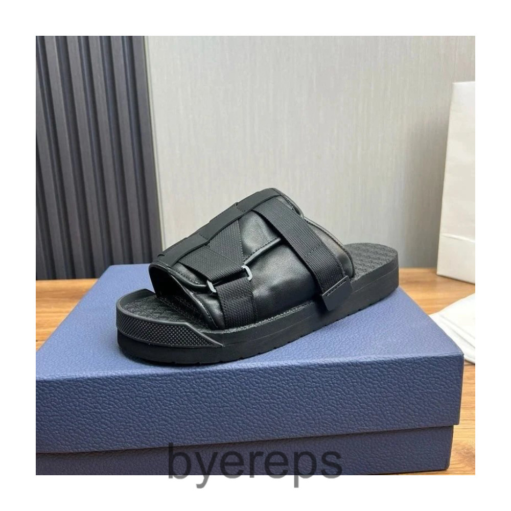 Dior alpha slides [ Has more colors ] — photo 4 of 4