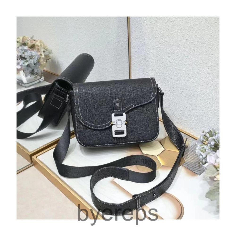 DIOR Oblique — photo 4 of 4