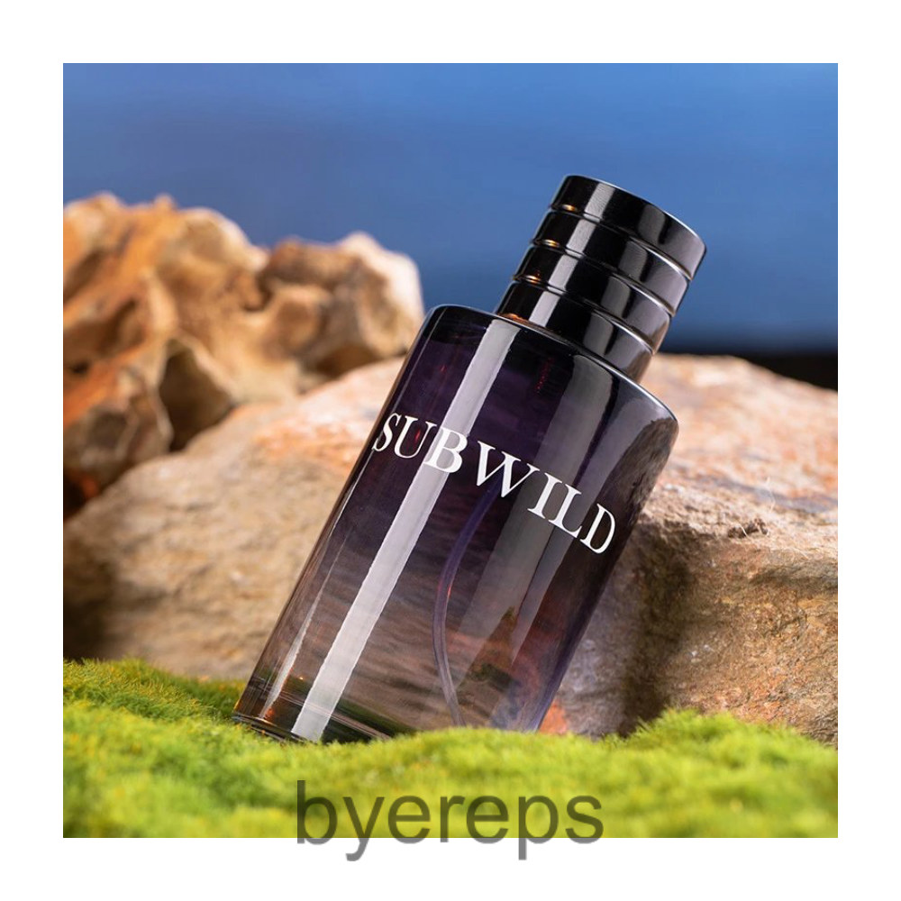 Dior Sauvage Eau de Toilette — photo 3 of 4