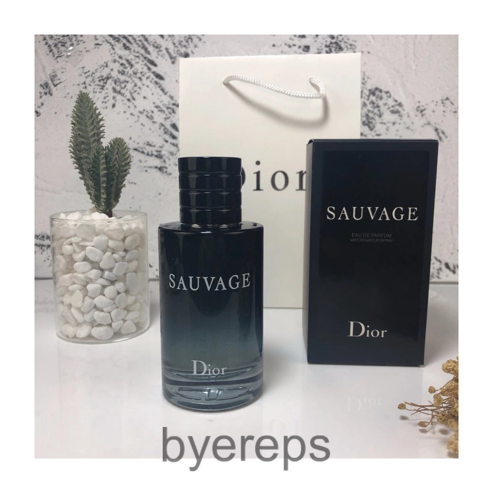 Dior Sauvage Perfume — photo 2 of 4