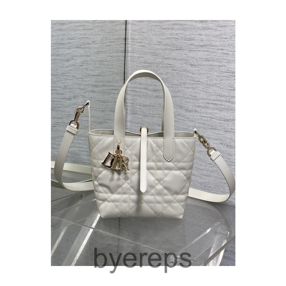 DIOR Toujours — photo 2 of 4