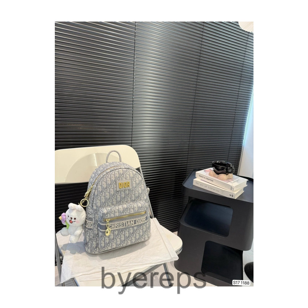 DIOR Travel Original — photo 2 of 4