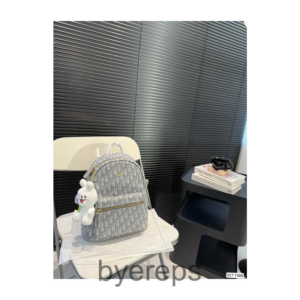 DIOR Travel Original — photo 3 of 4
