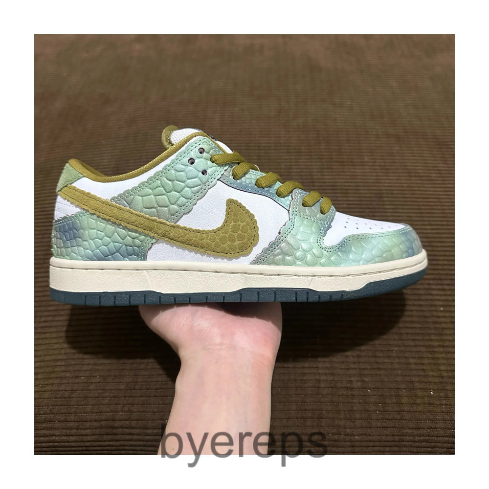 Nike Dunk SB Powerpuff girls Buttercup — photo 3 of 4