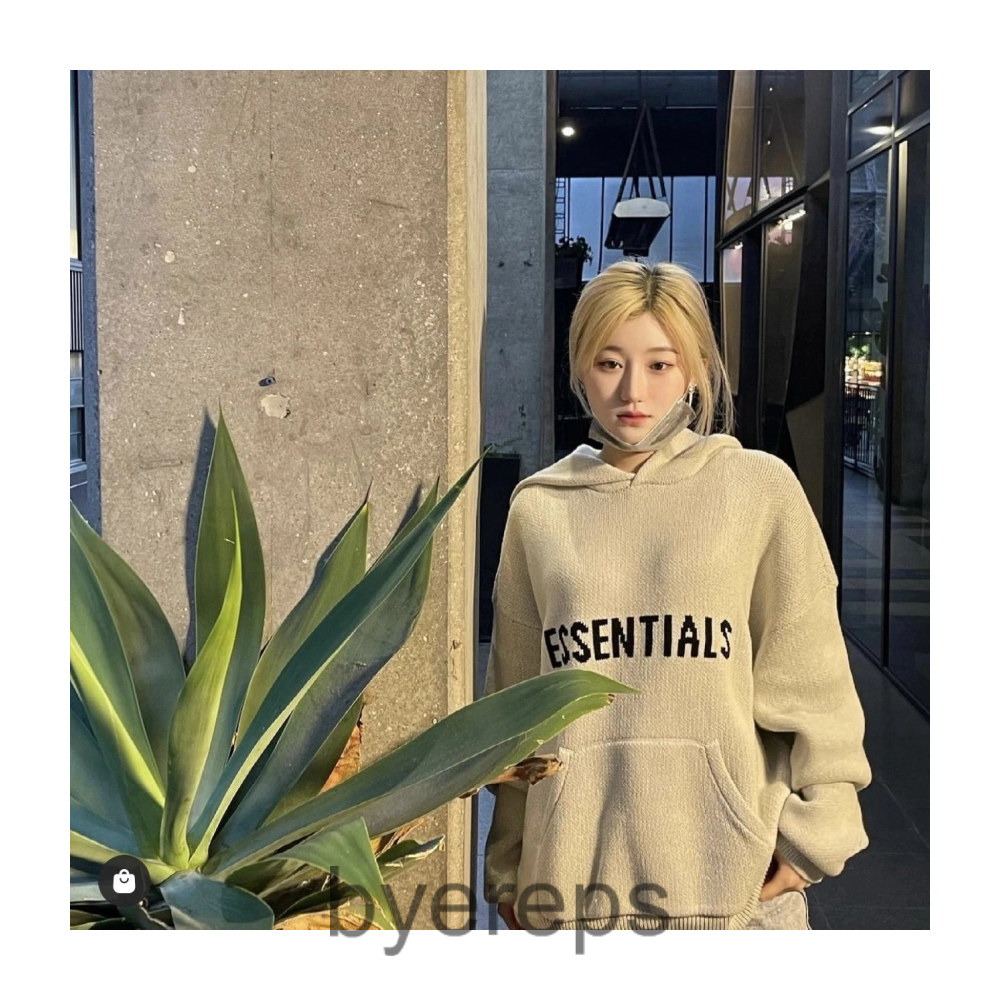 Unbranded Essential Knit Hoodie — photo 2 of 4
