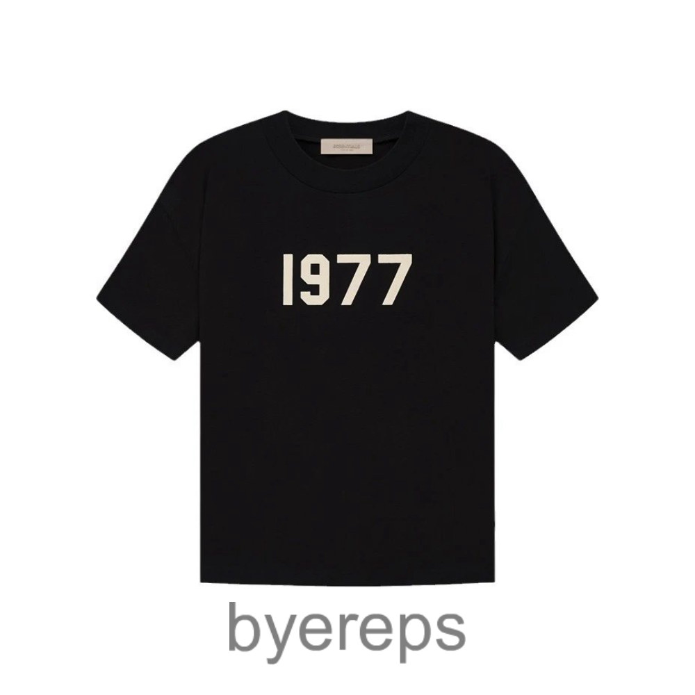 Essentials 1977 T-shirt