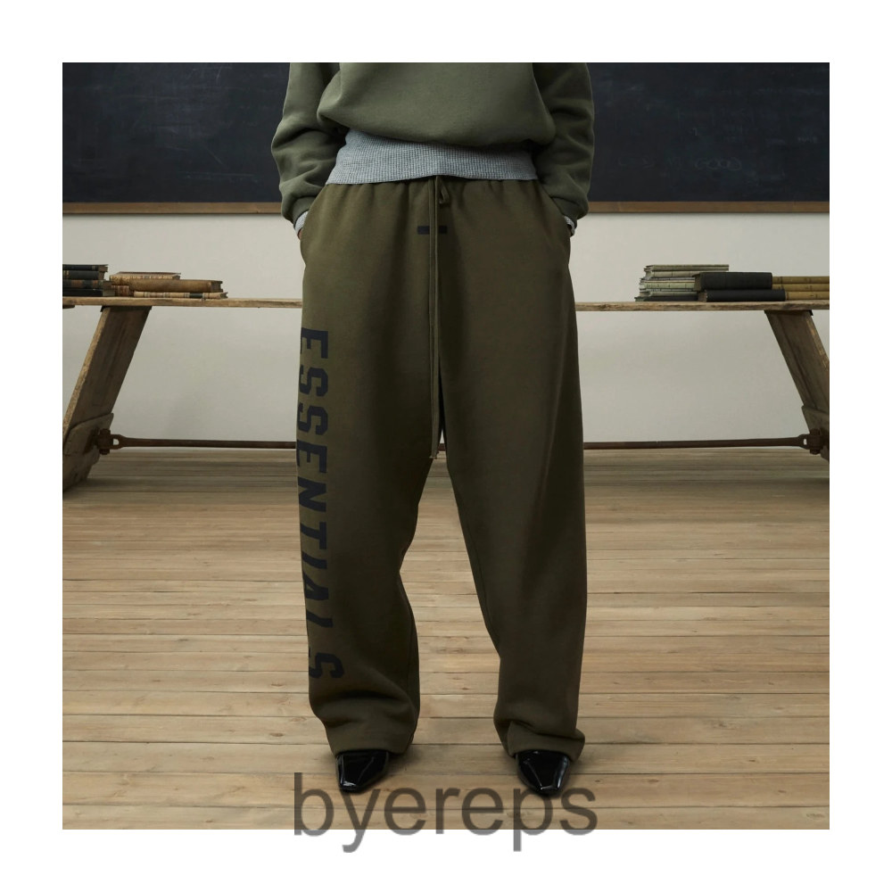 Fear of God Essentials Pants — photo 2 of 4