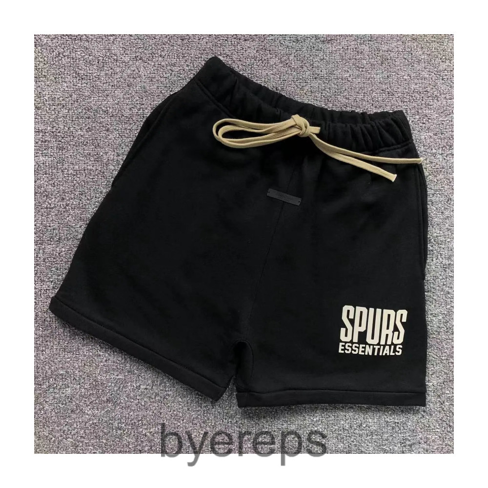 Fear of God Essentials Shorts — photo 2 of 4