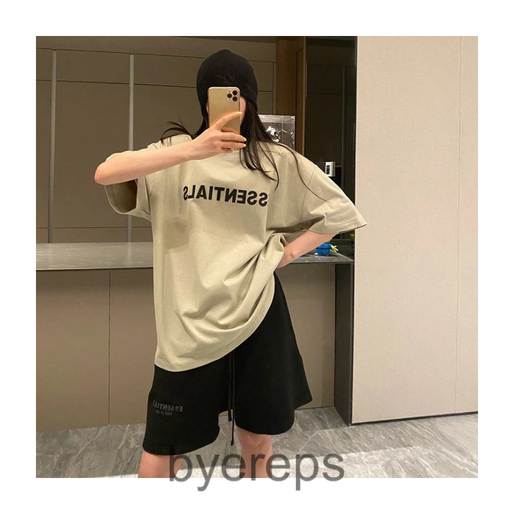 Fear of God Essentials Shorts — photo 3 of 4