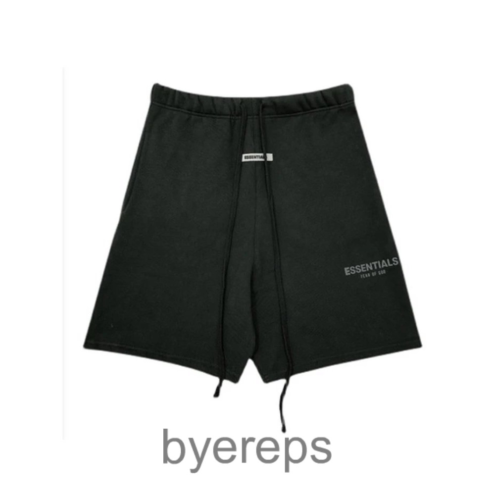 Fear of God Essentials Shorts — photo 2 of 4