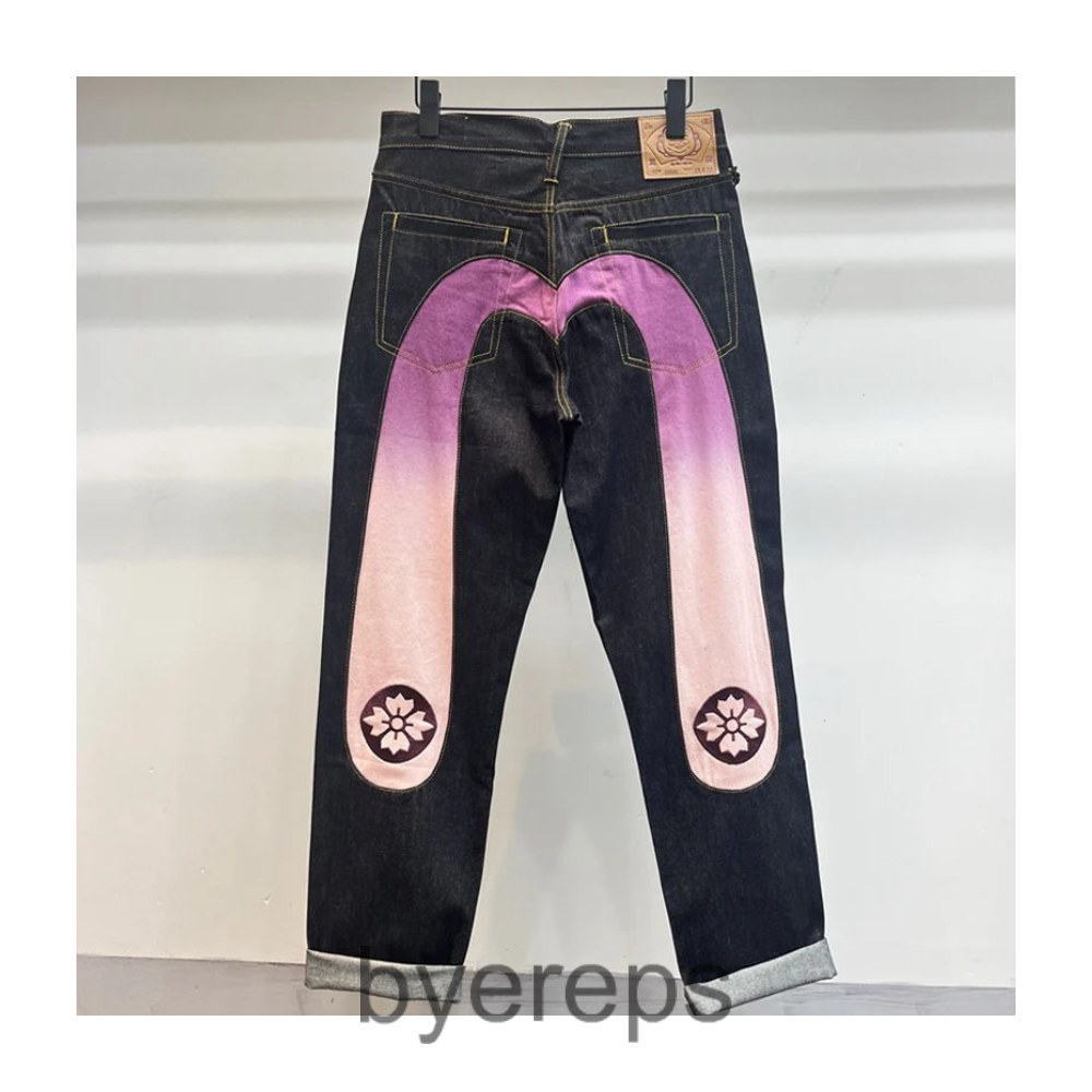 Evisu Jeans — photo 2 of 4