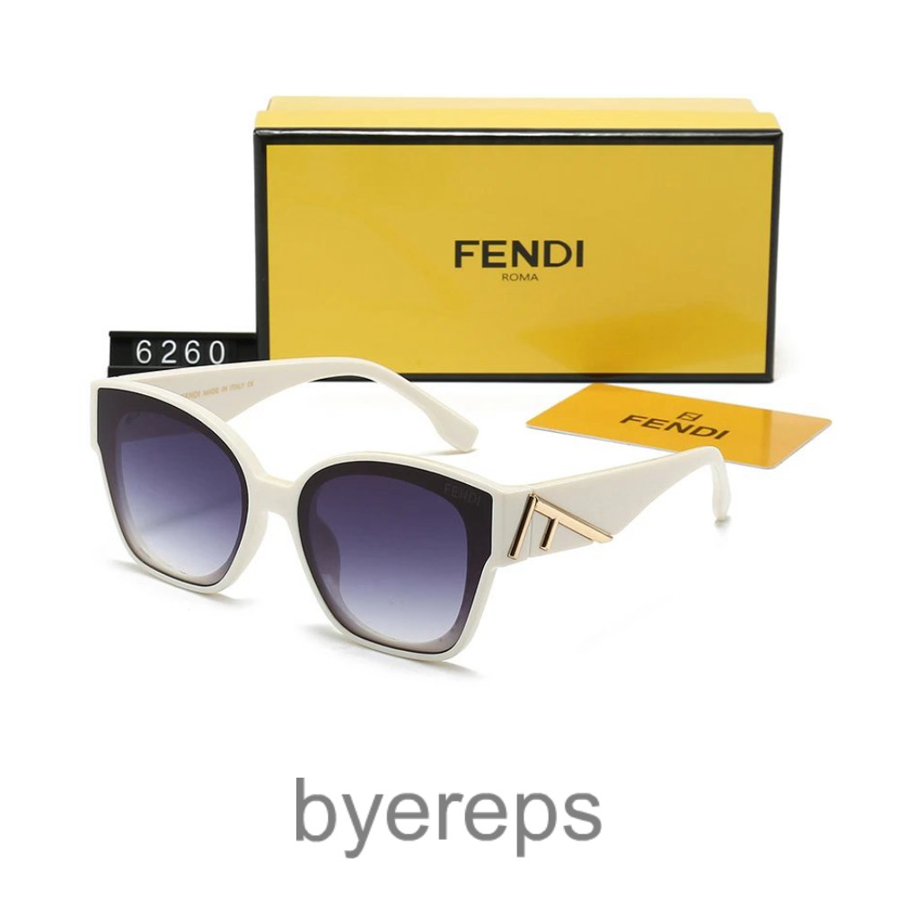 Fendi SunGlasses — photo 2 of 4