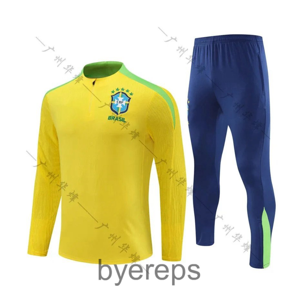 Unbranded Football training kit — photo 3 of 4