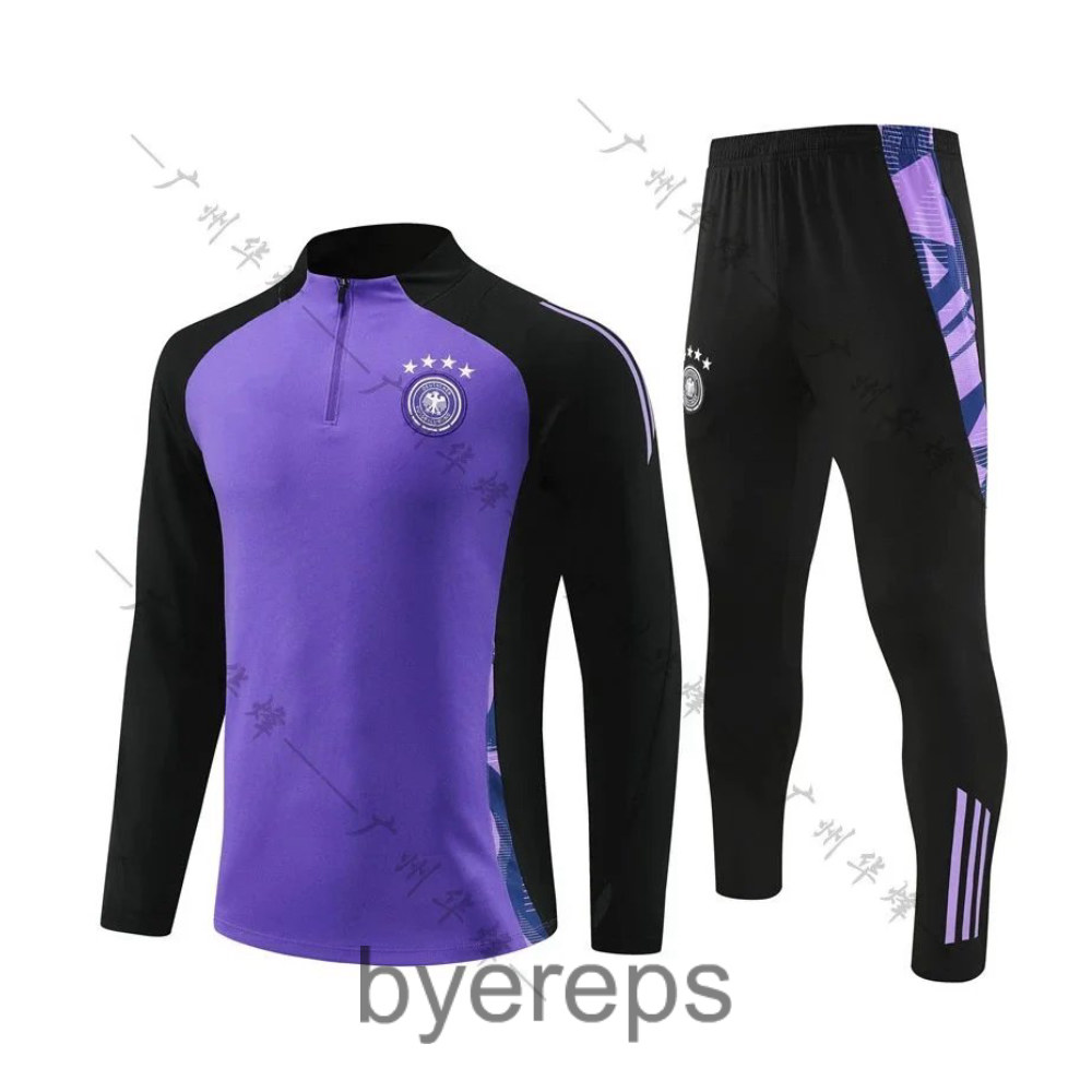 Unbranded Football training kit — photo 4 of 4
