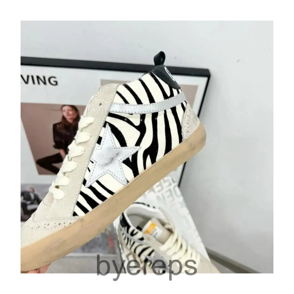 Golden Goose Super Stars — photo 2 of 4