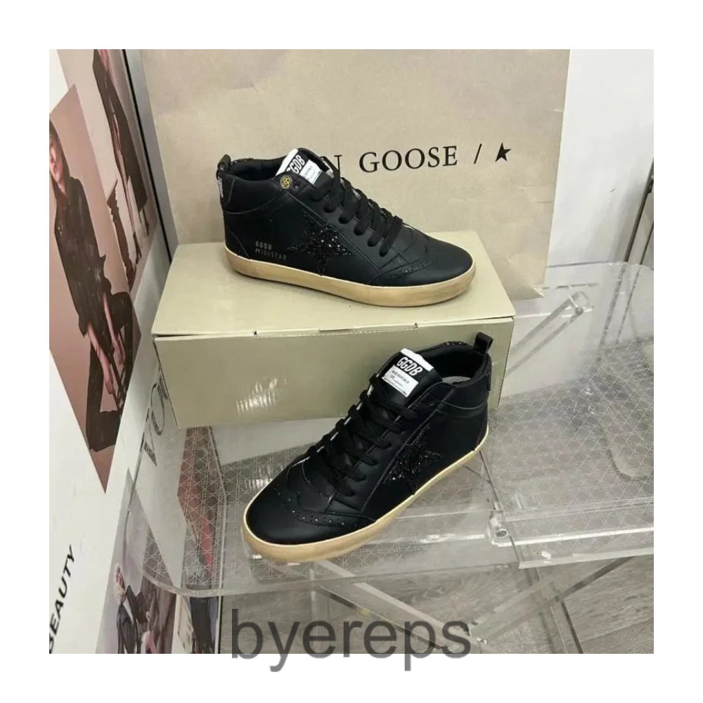 Golden Goose Super Stars — photo 4 of 4