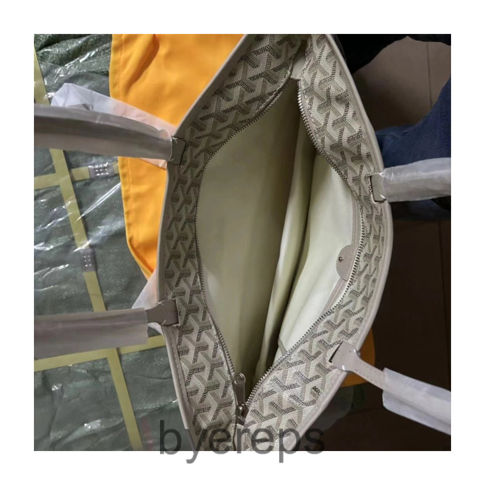 Goyard Bag — photo 3 of 4