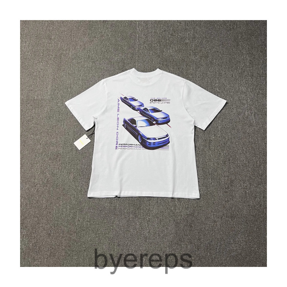 Graphic tee