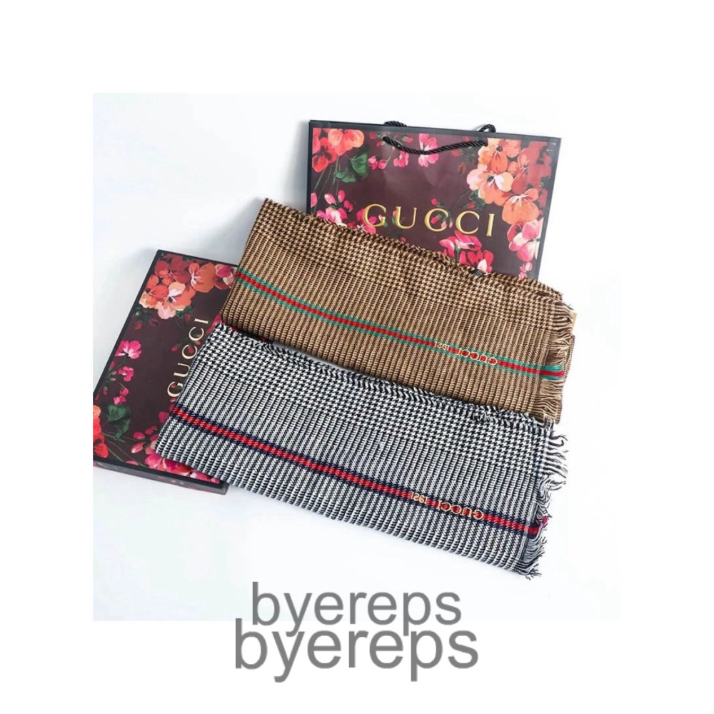 Gucci Shawl/Scarf