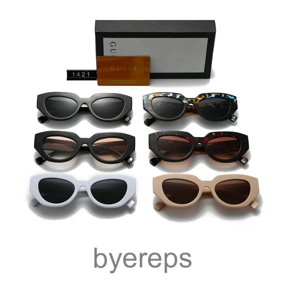 Gucci Sun Glasses — photo 3 of 4