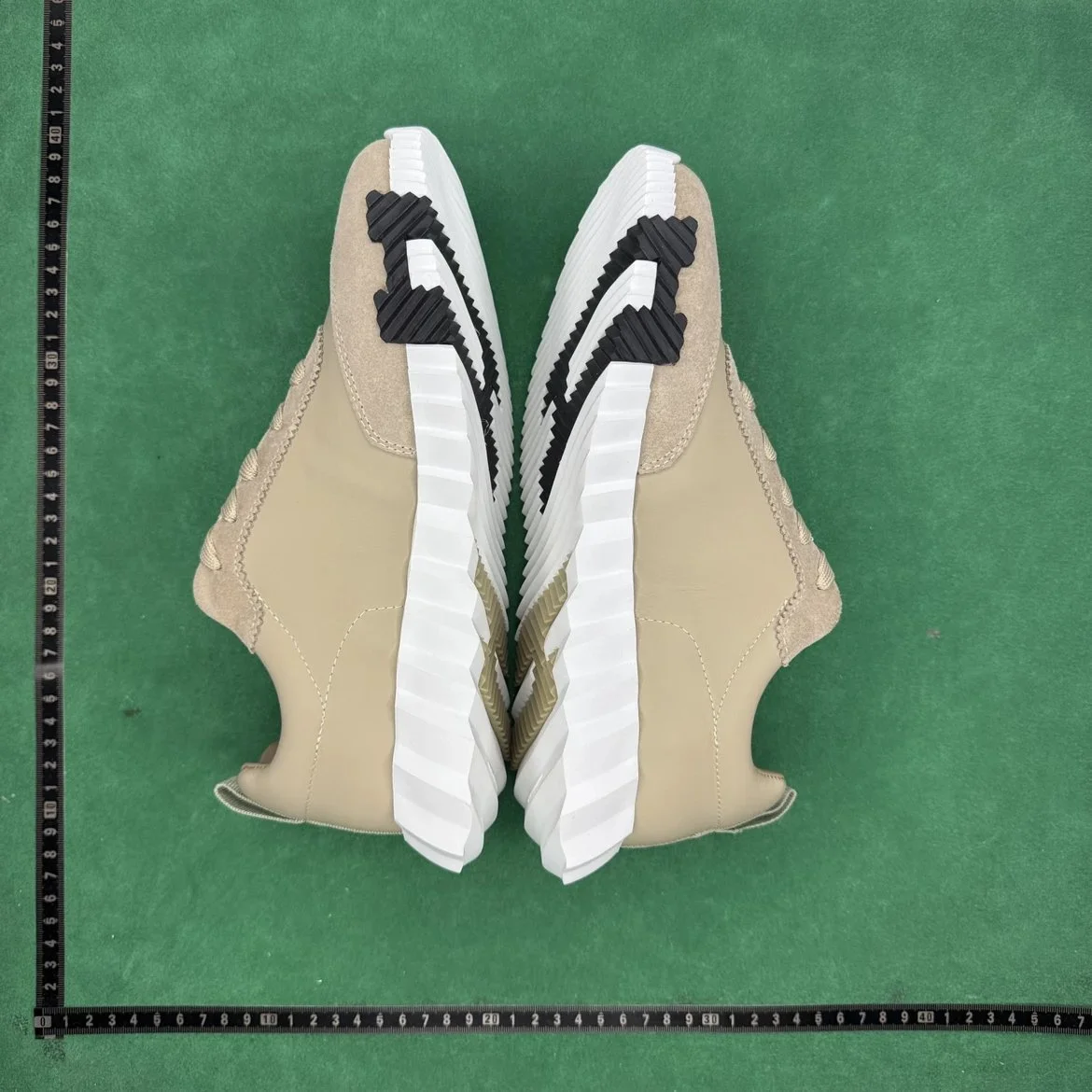 Hermès Bouncing Sneaker Beige