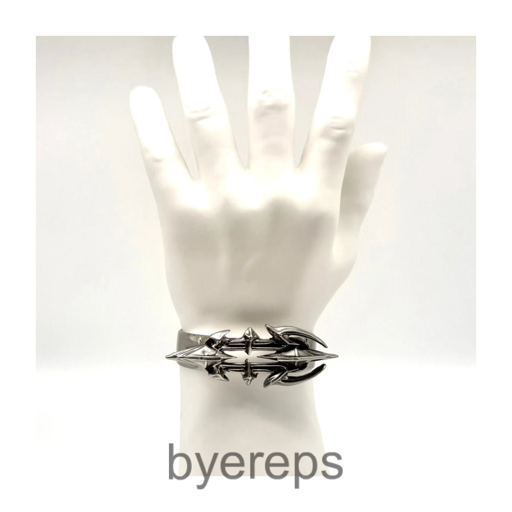 Iiimiii Erosion Metal Series Dark Special-Shaped Hollow out Stitching Bracelet