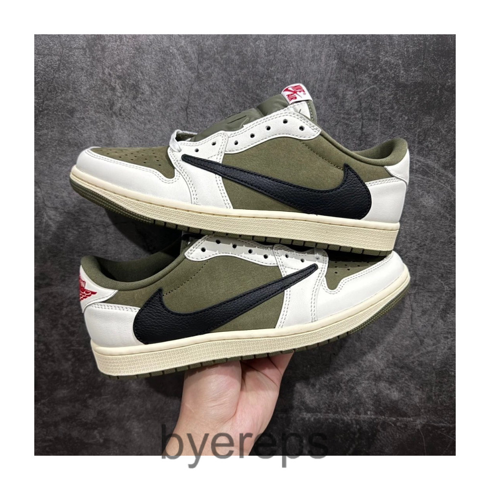 Jordan 1 High Travis Scott — photo 4 of 4