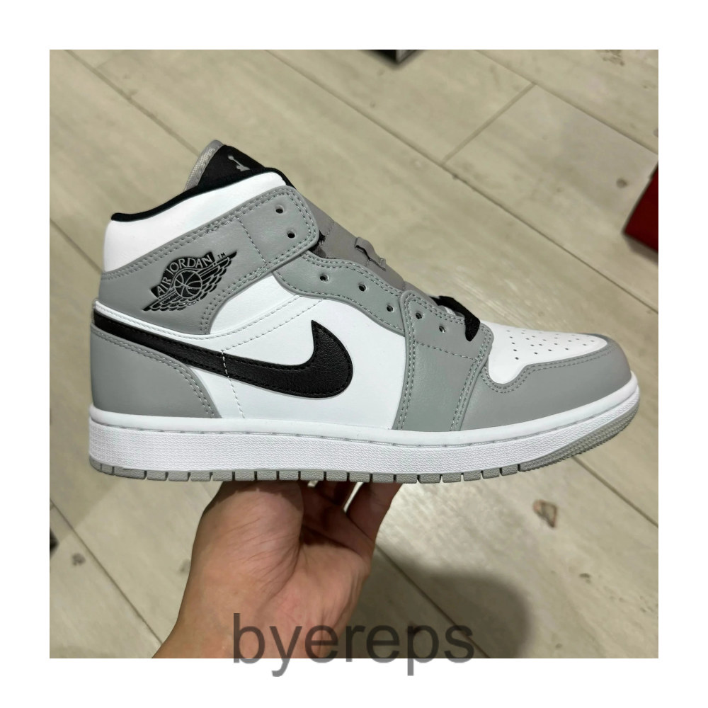 Jordan 1 Mid Tops