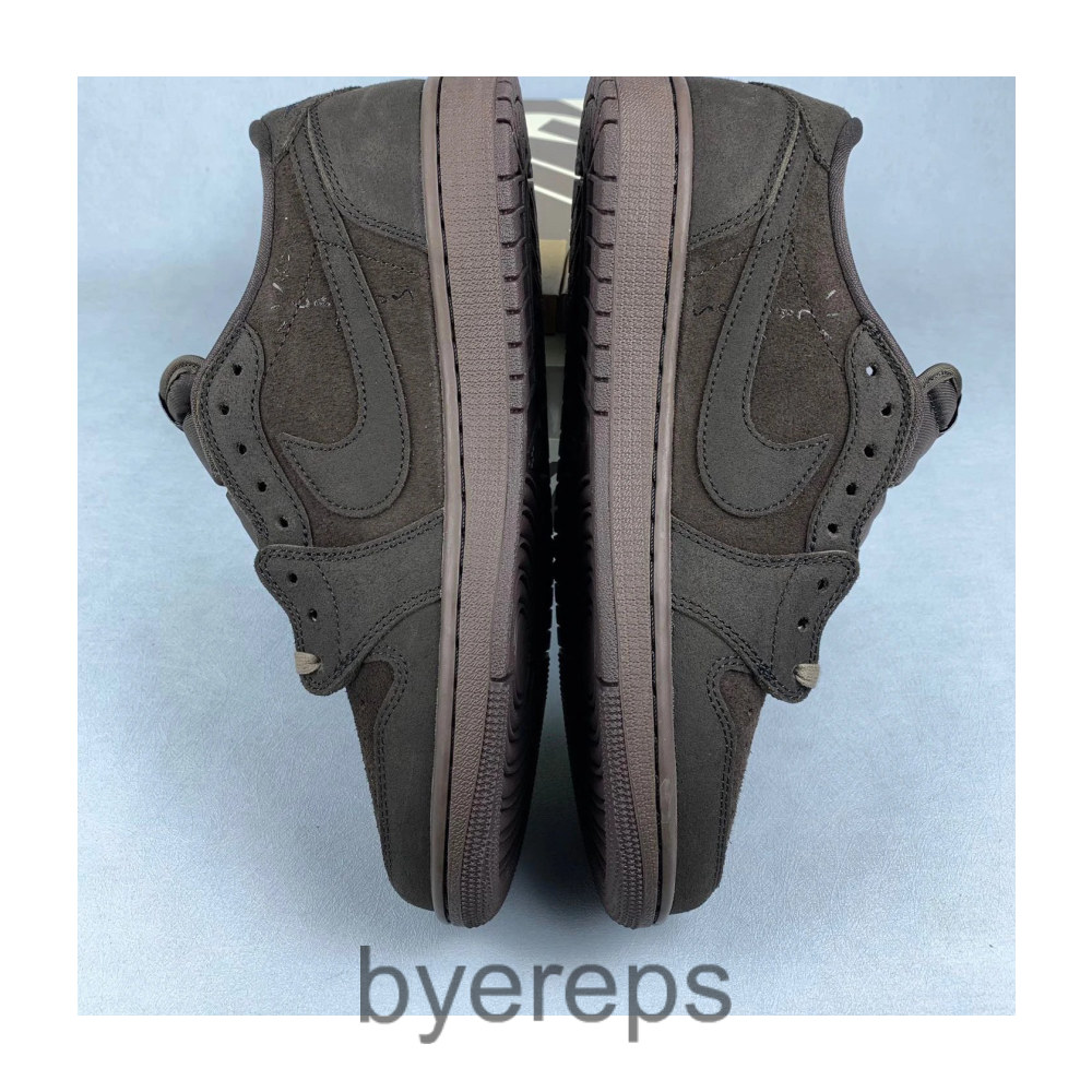Jordan 1 Travis Scott Black Phantom — photo 2 of 4