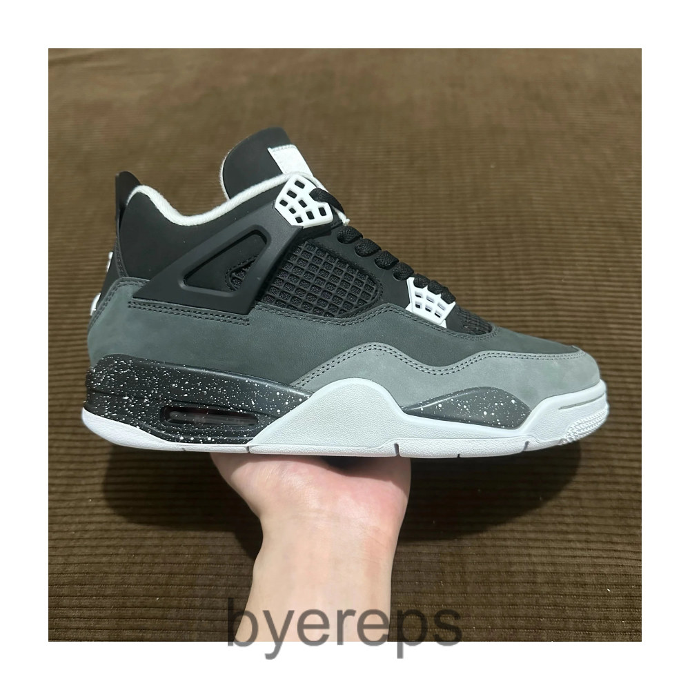 Jordan 4 Green Metallic — photo 2 of 4