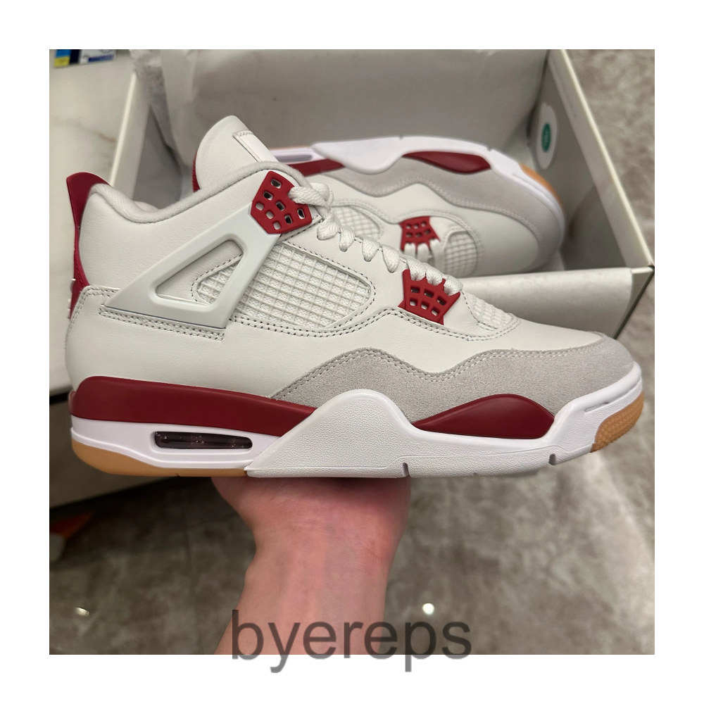 Jordan 4 Retro Travis Scott Friends and Family