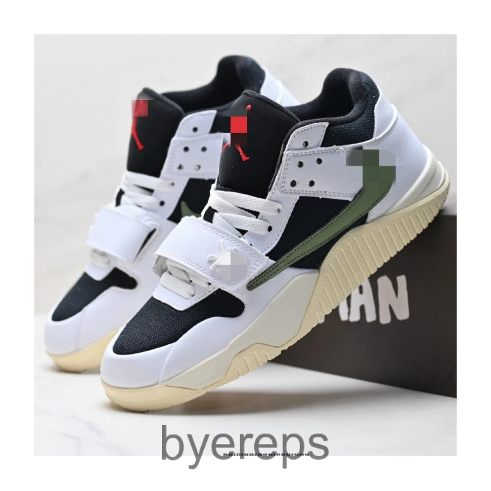 Jordan Travis Scott Dark Mocha — photo 2 of 4
