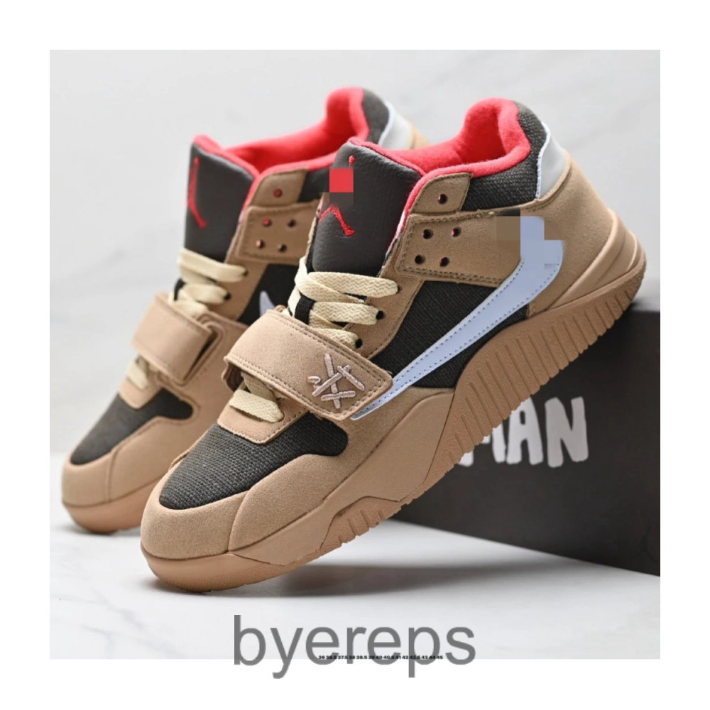 Jordan Travis Scott Dark Mocha — photo 3 of 4