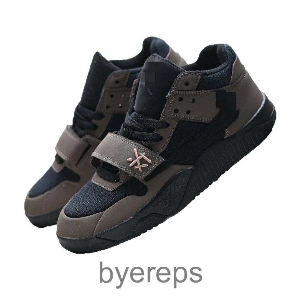 Jordan Travis Scott Dark Mocha — photo 4 of 4