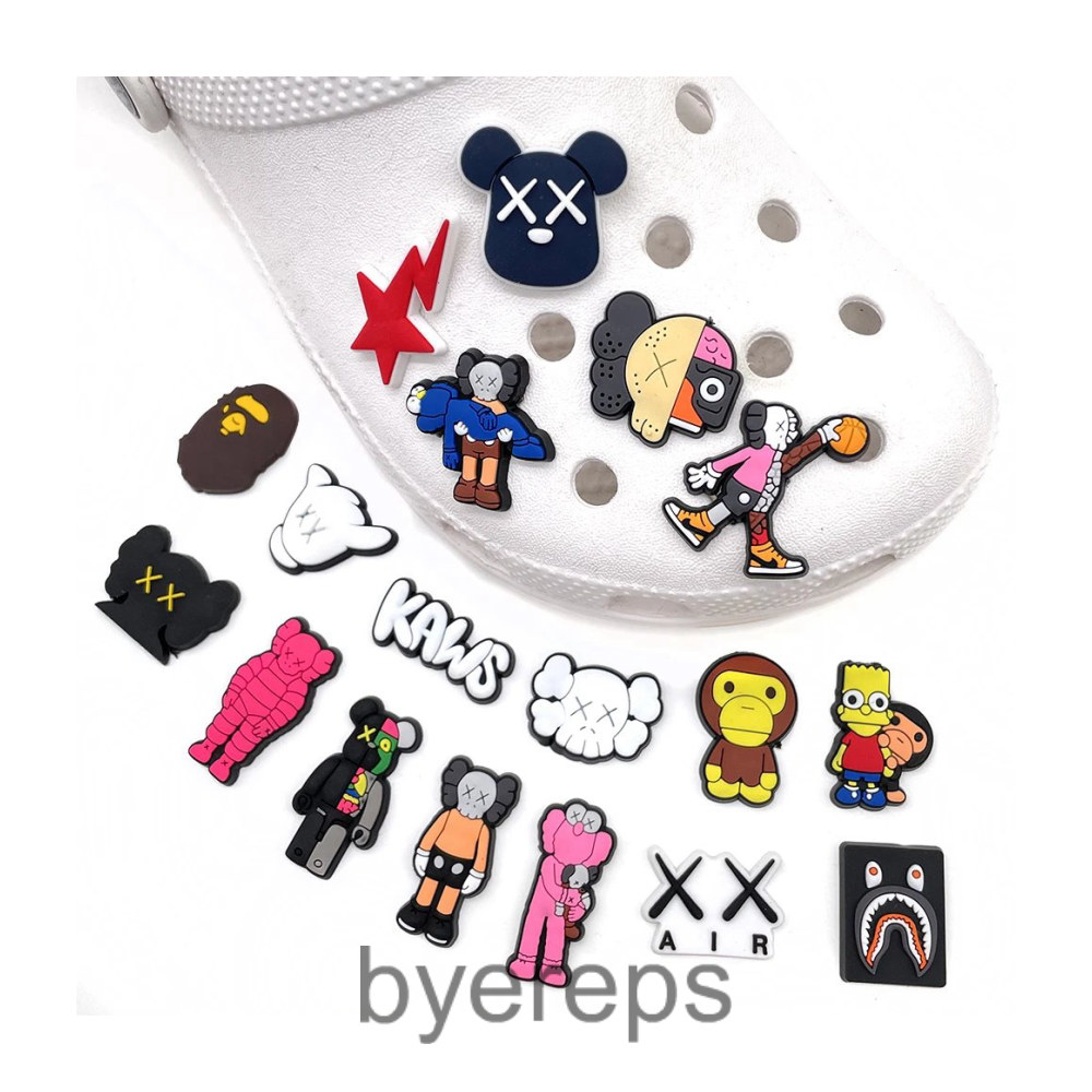 Kaws Crocs Jbbitz — photo 2 of 4