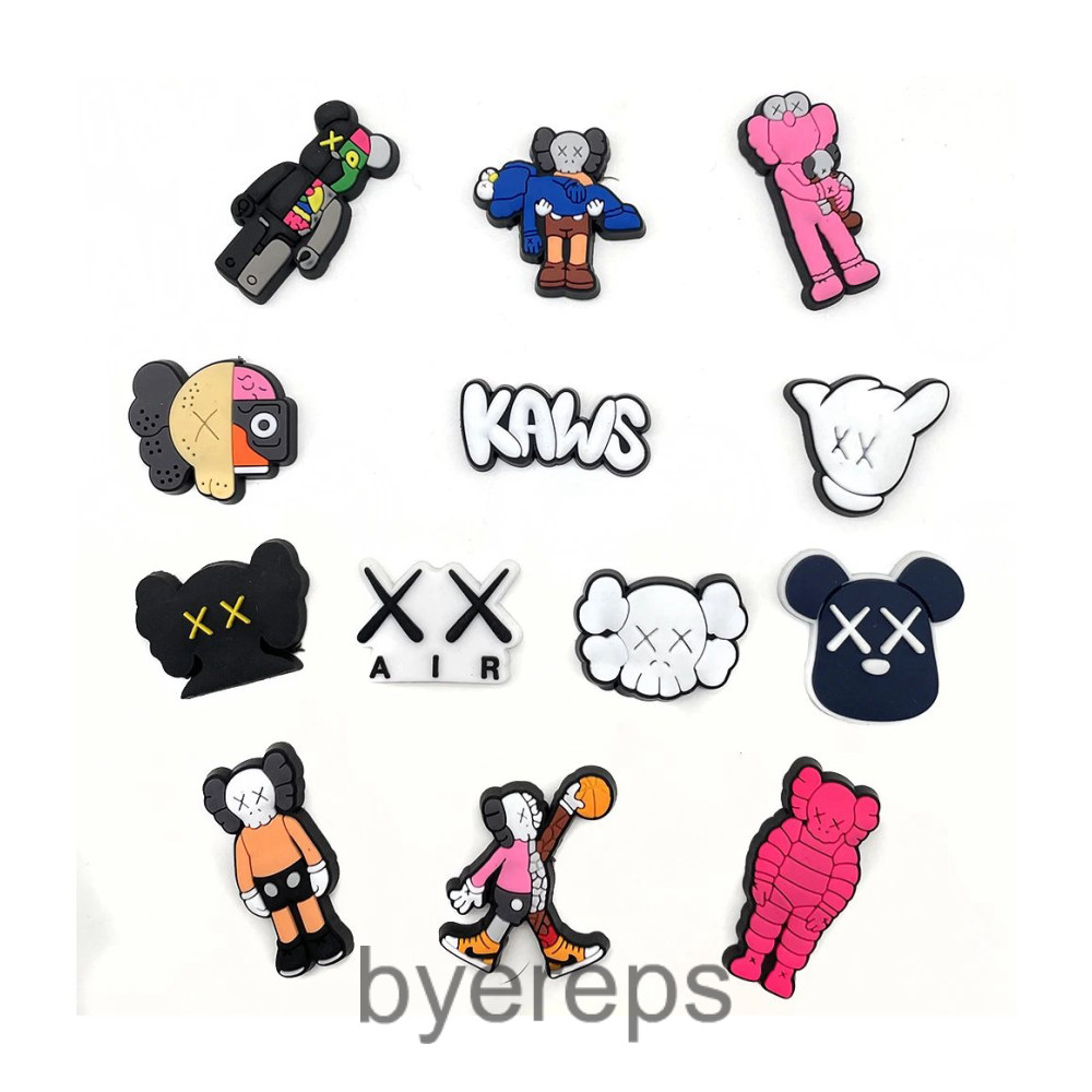 Kaws Crocs Jbbitz — photo 3 of 4