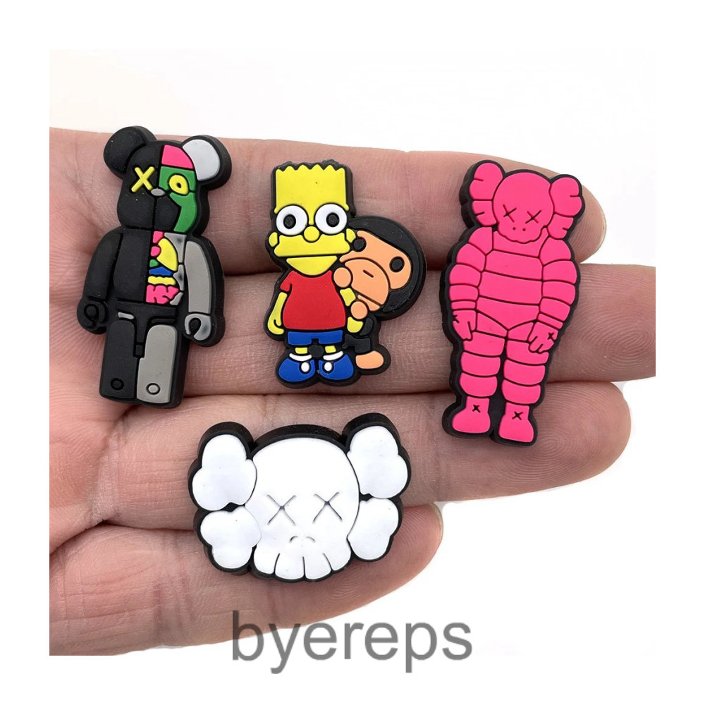Kaws Crocs Jbbitz — photo 4 of 4