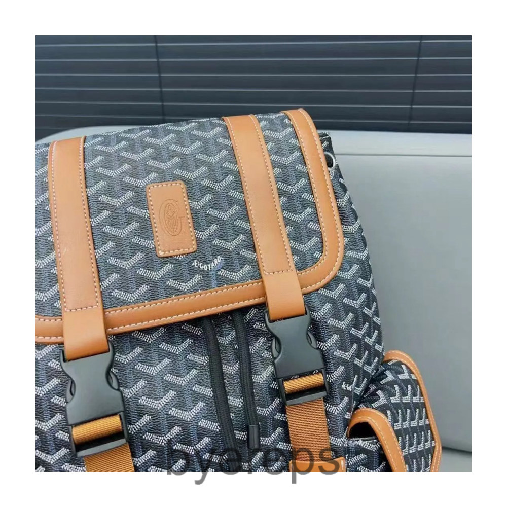 Lacoste Bag — photo 3 of 4