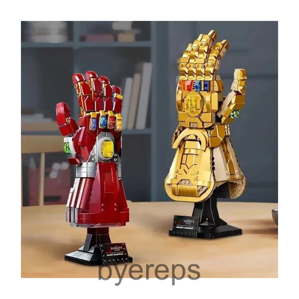 Unbranded Lego Thanos Hand — photo 4 of 4