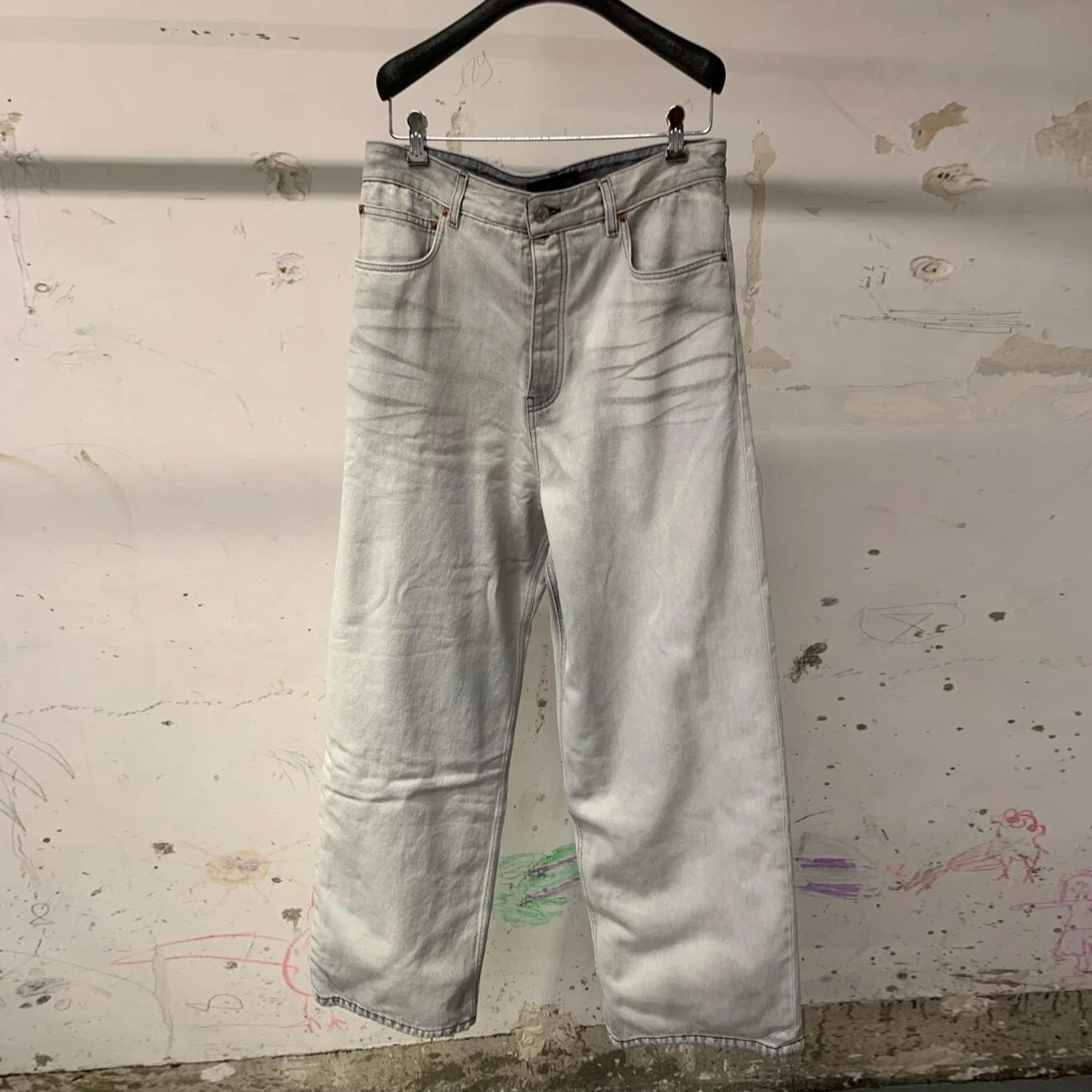 Light Wash Baggy Jeans