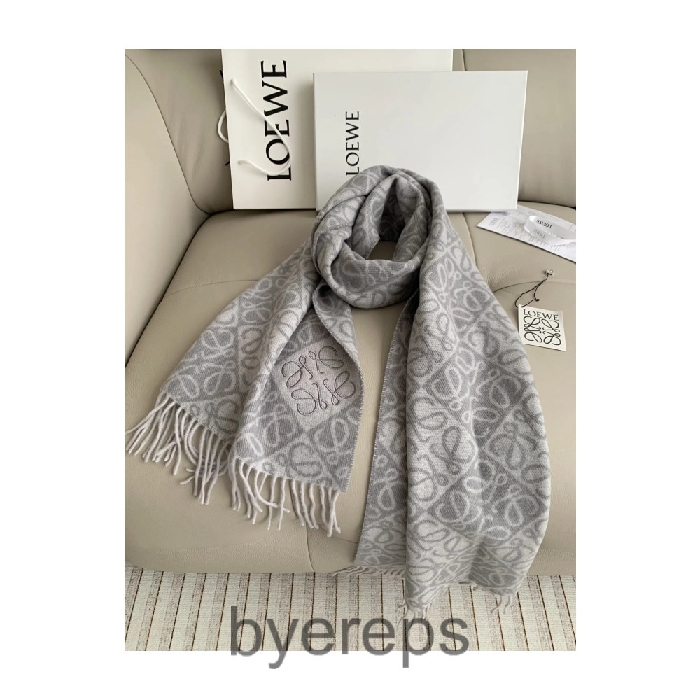 Loewe Scarf — photo 3 of 4
