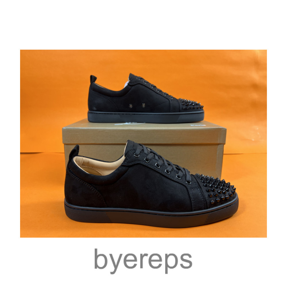 Christian Louboutin Louboutin with spikes — photo 3 of 4