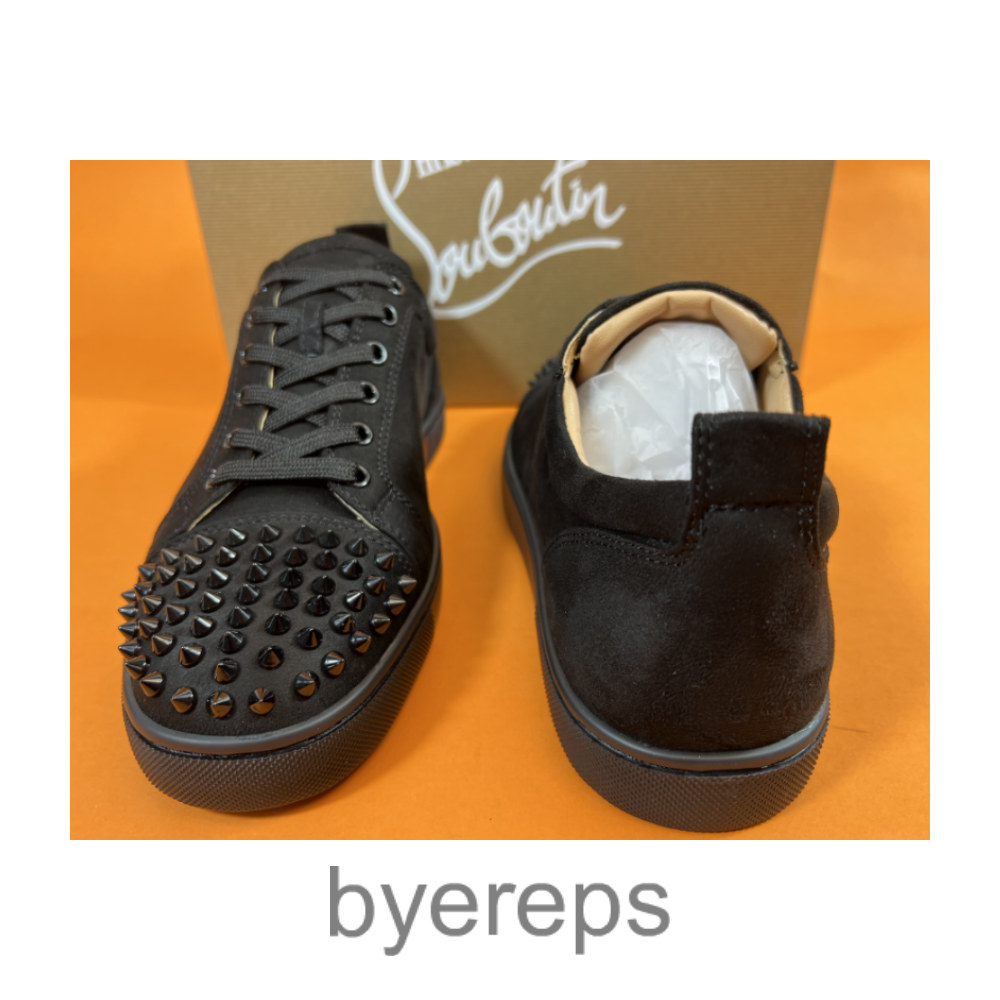 Christian Louboutin Louboutin with spikes — photo 4 of 4