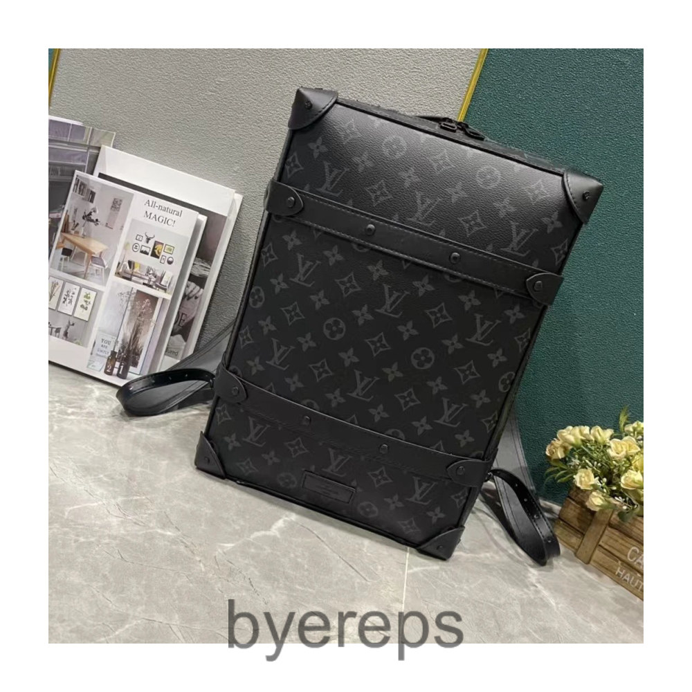 Louis Vuitton Bag — photo 2 of 4