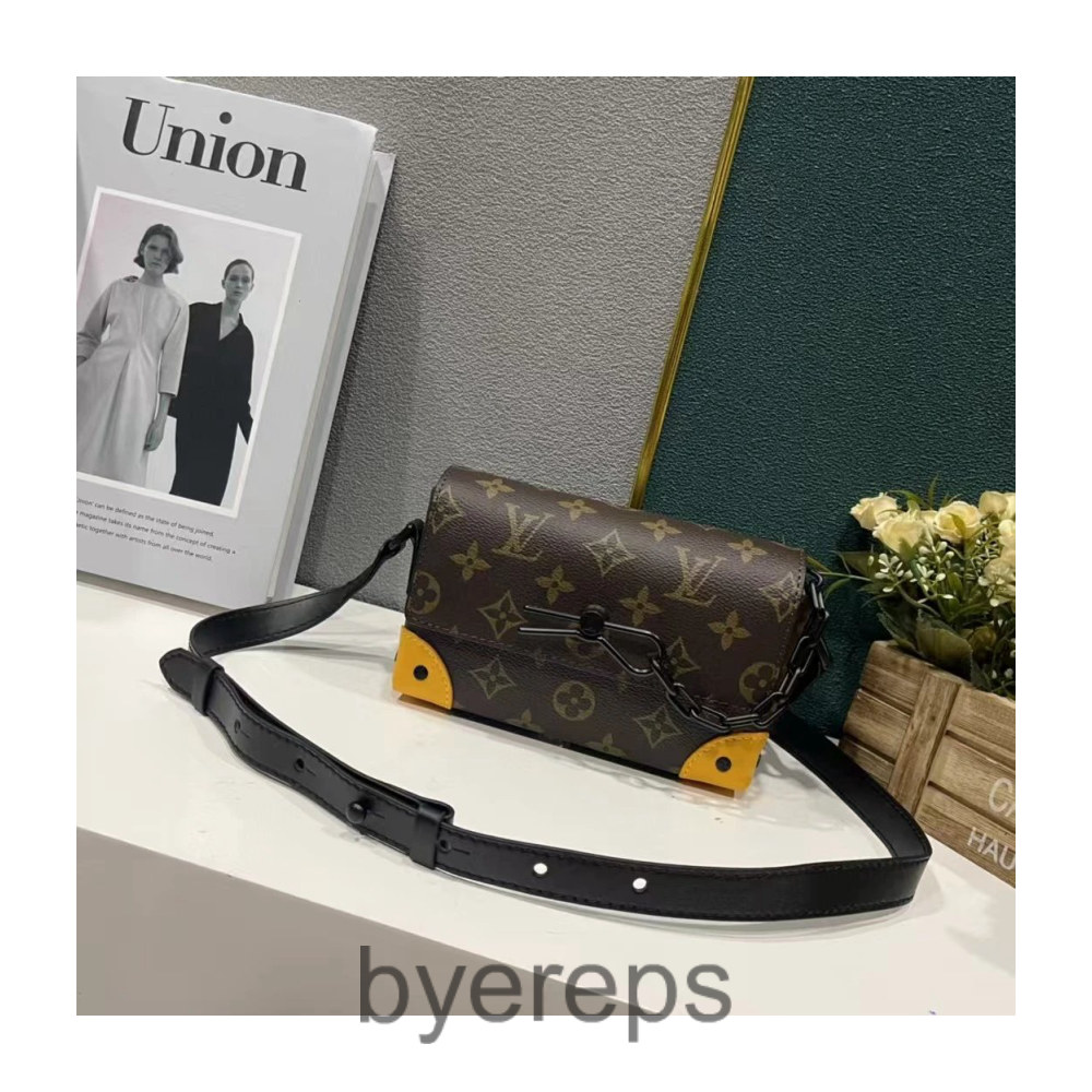 Louis Vuitton Bag — photo 3 of 4