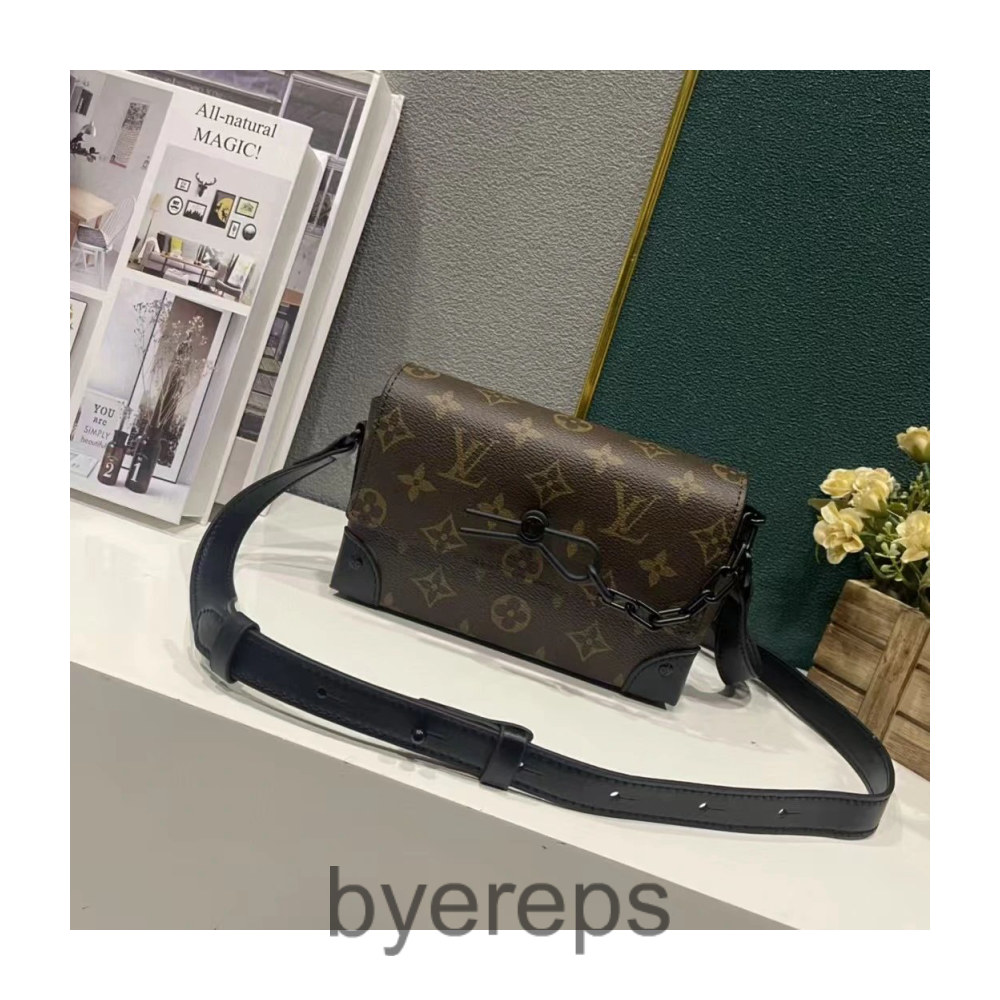 Louis Vuitton Bag — photo 4 of 4