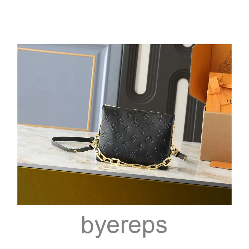 Louis Vuitton Bag — photo 4 of 4